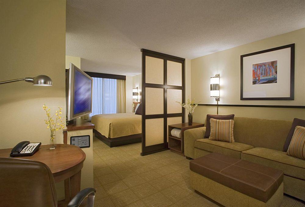 Hyatt Place Pittsburgh North Shore Экстерьер фото